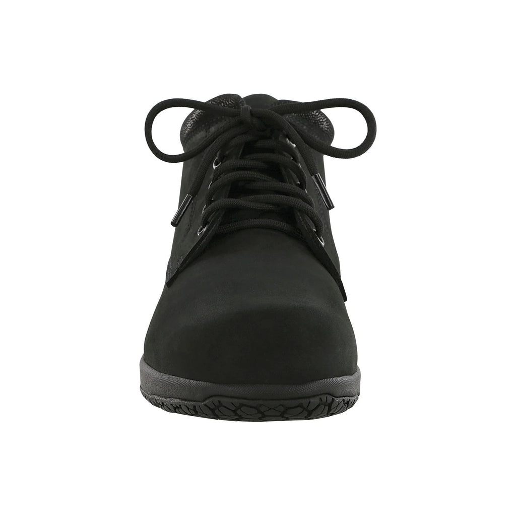Women's Gretchen Chukka Boot in Black / Moondust