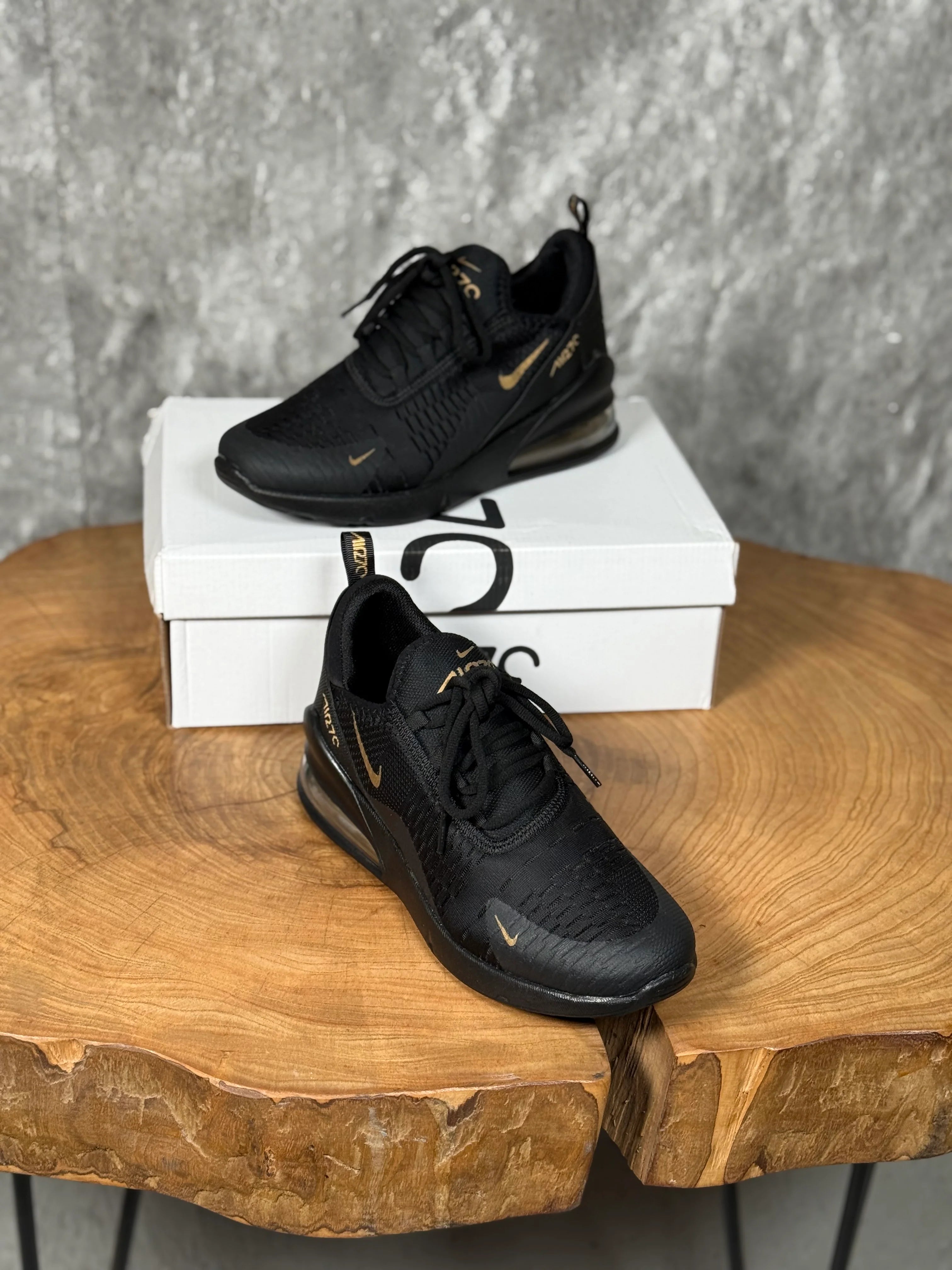 NIKE 270 MODELİ