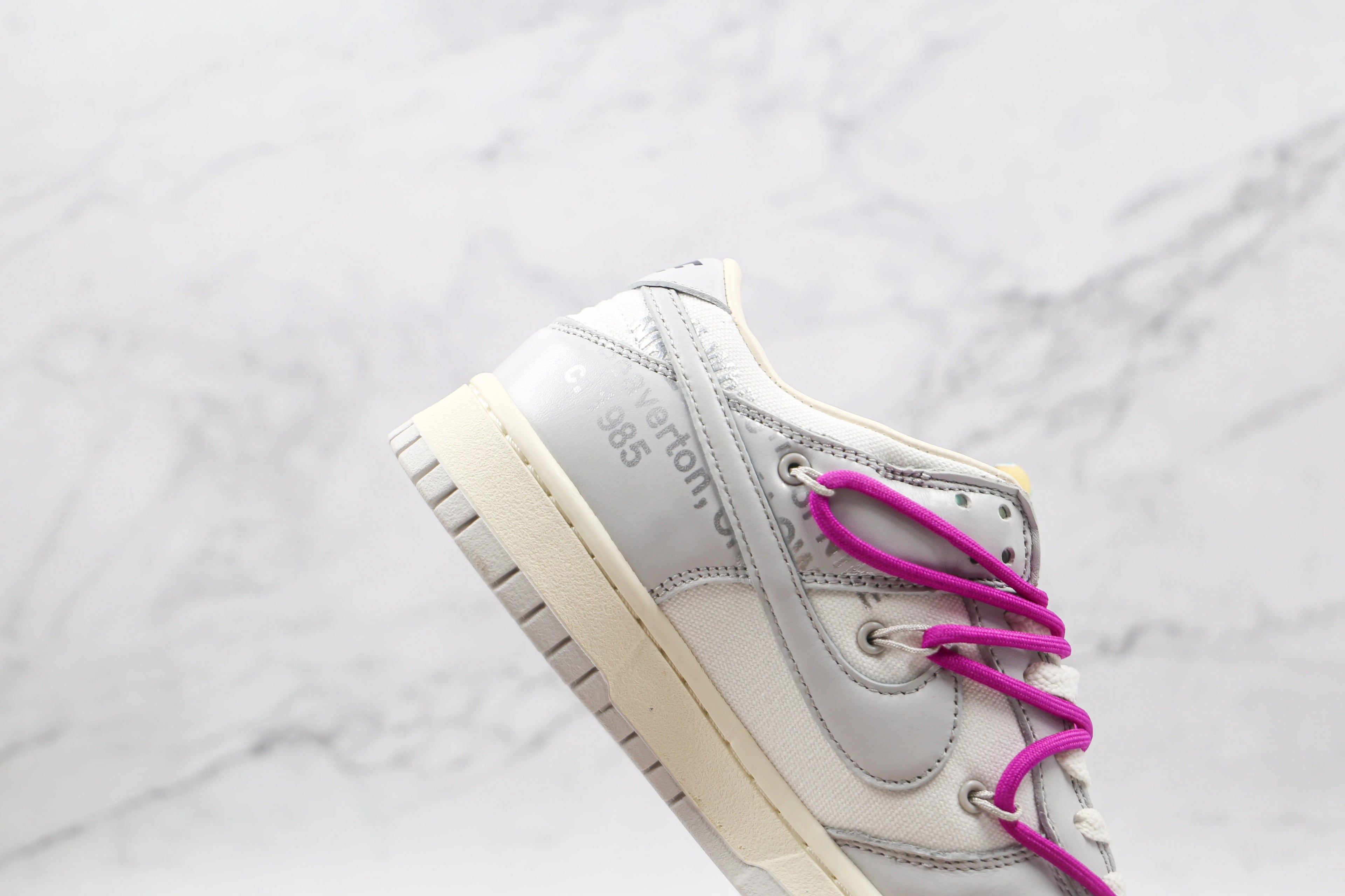 Nike Dunk Low Off White Lot 21