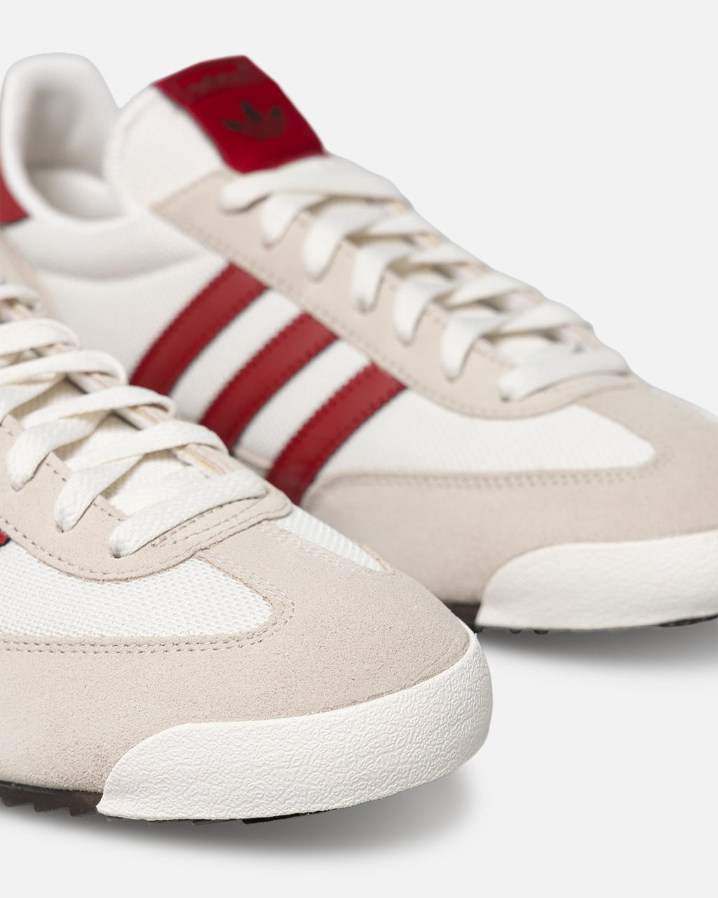 R71 White/Red