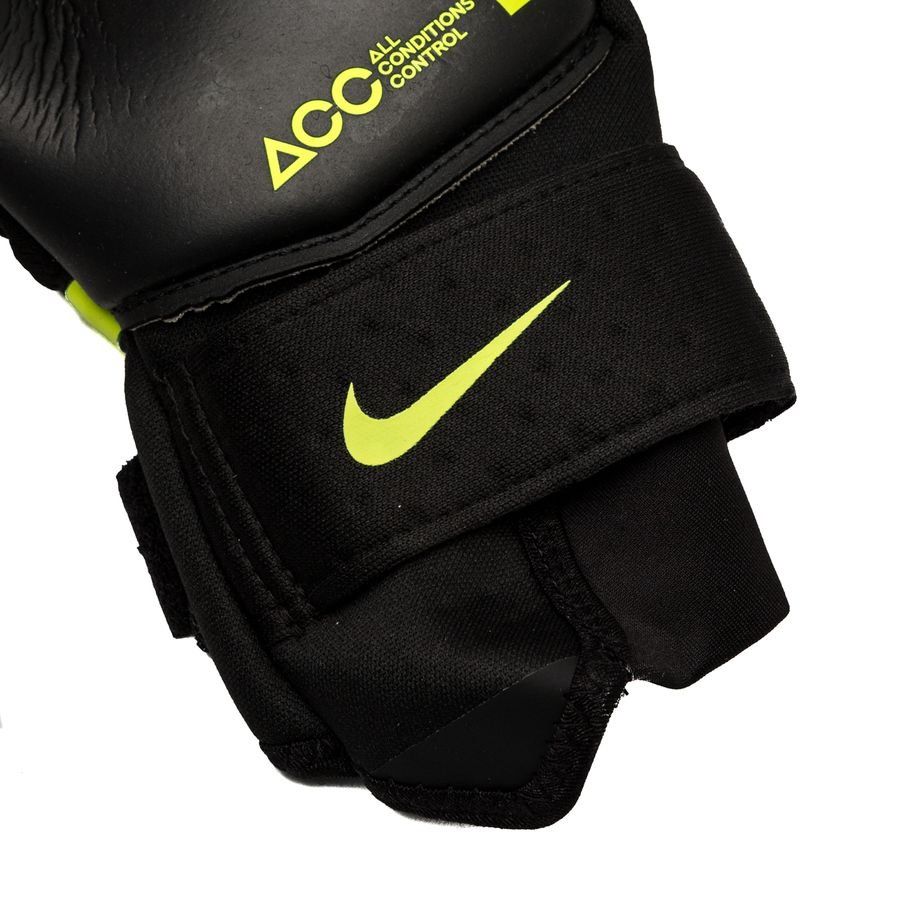 Nike Phantom Elite Goalkeeper Gloves Black Volt