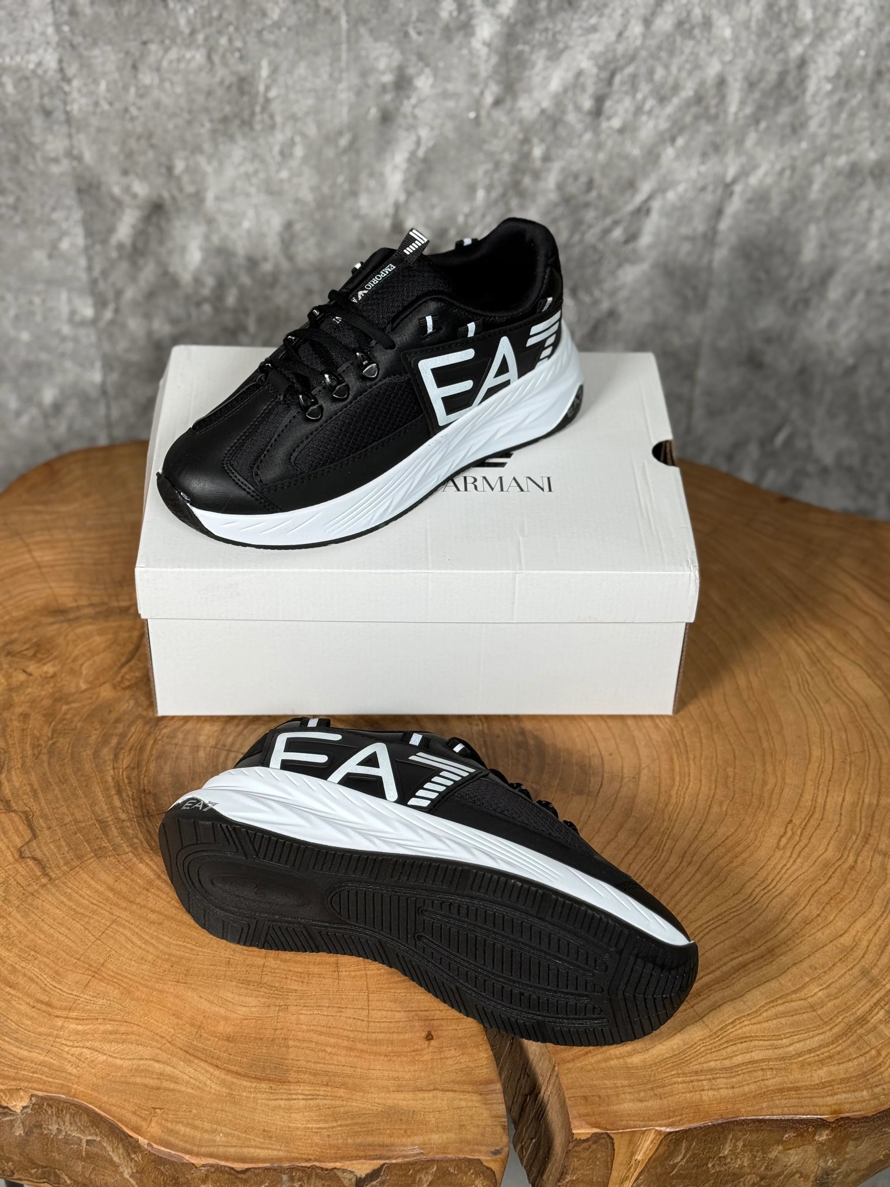 EA7 ARMANİ Modeli