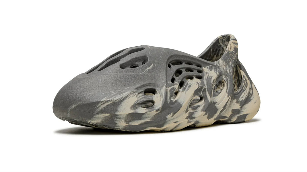 YEEZY FOAM RUNNER MXT Moon Gray