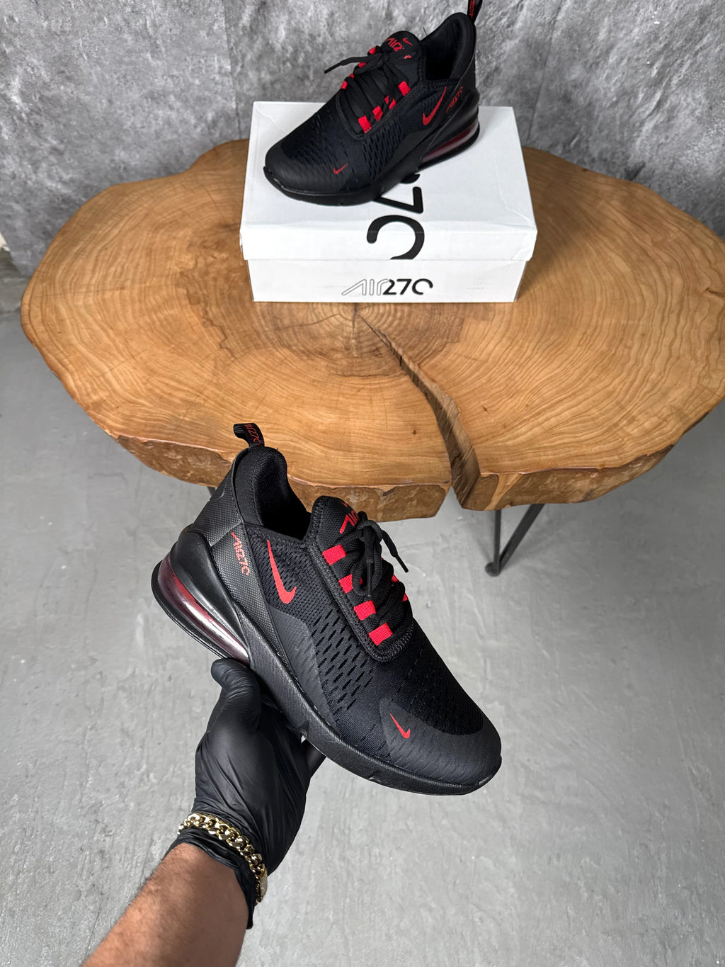 NIKE 270 MODEL