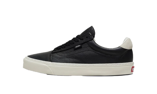 OLD SKOOL LUX SHOE "Black" VN000CZMBLK1