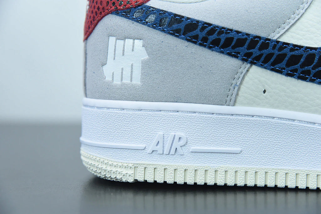 Nike Air Force 1 Low SP Undefeated 5 On It Dunk vs AF1