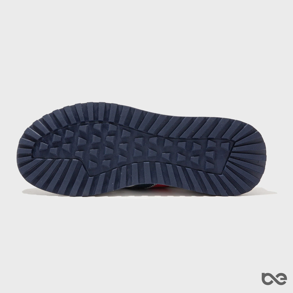 STRIVOR SNEAKER