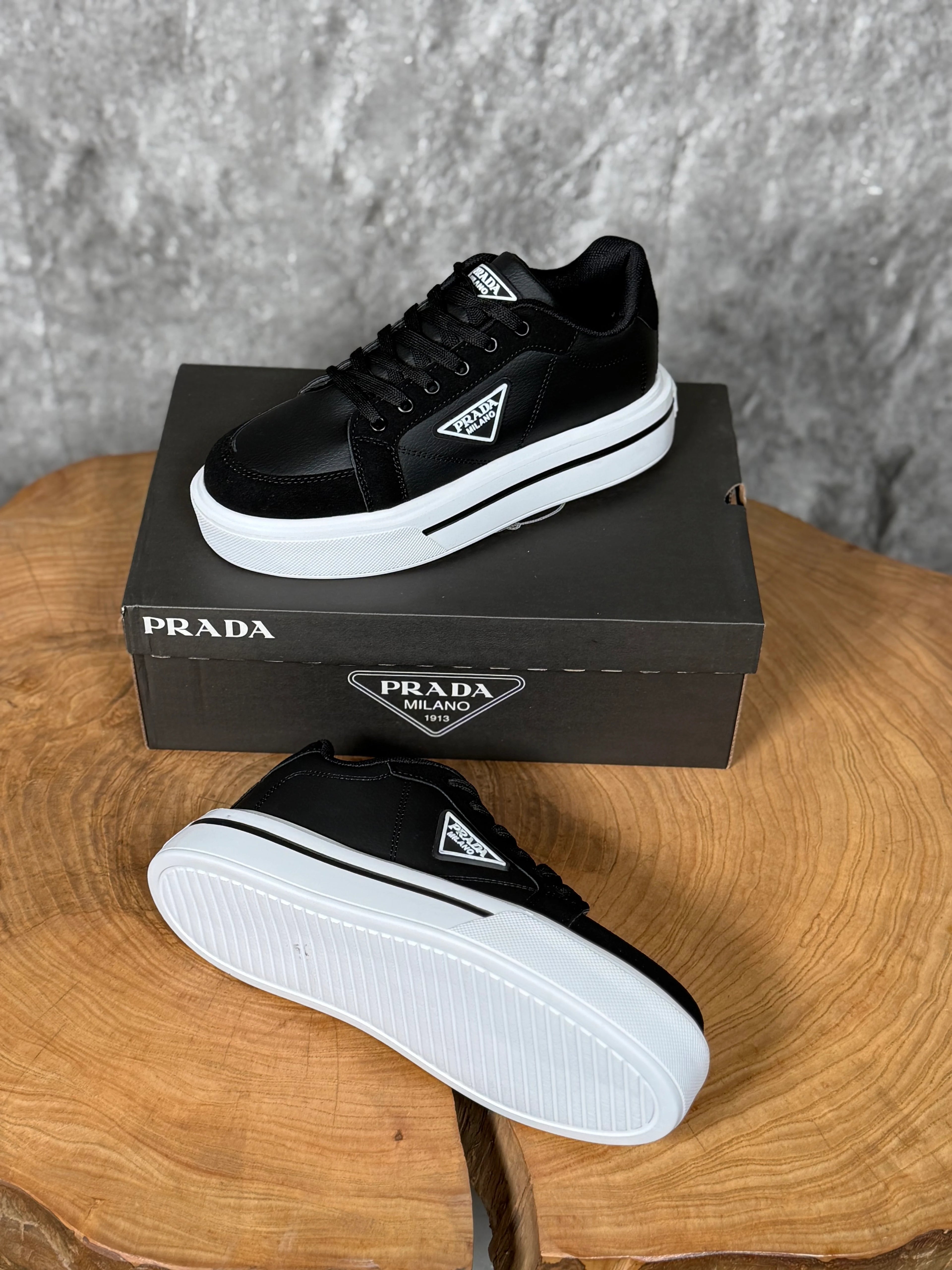 PRADA YENİ SEZON CASUAL