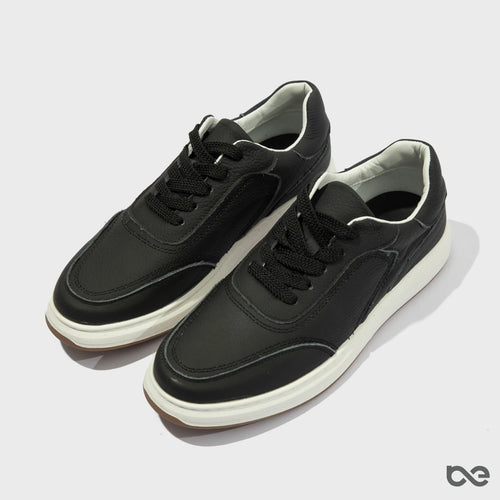 ARCTIC BLACK SNEAKER