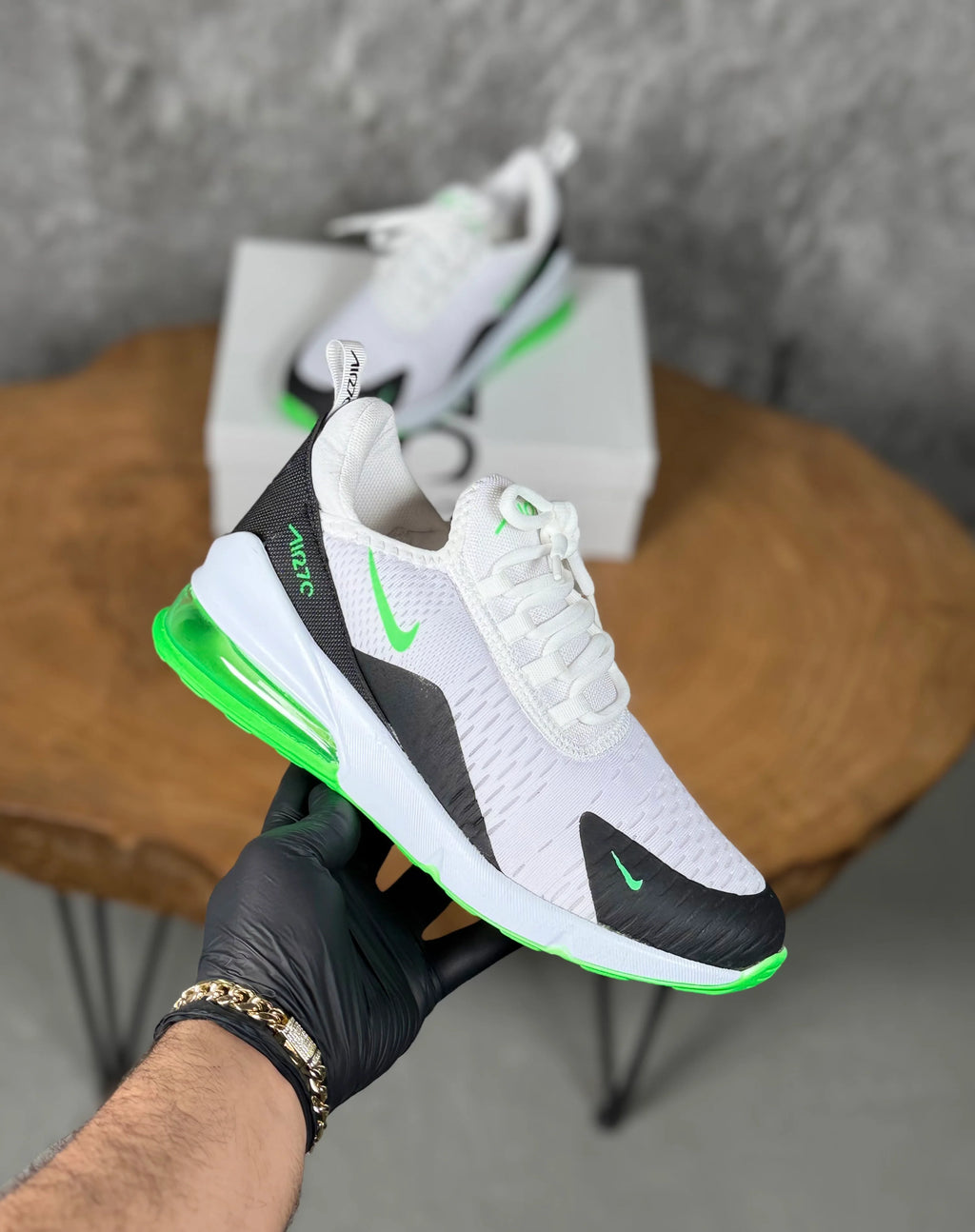 NIKE 270 MODEL