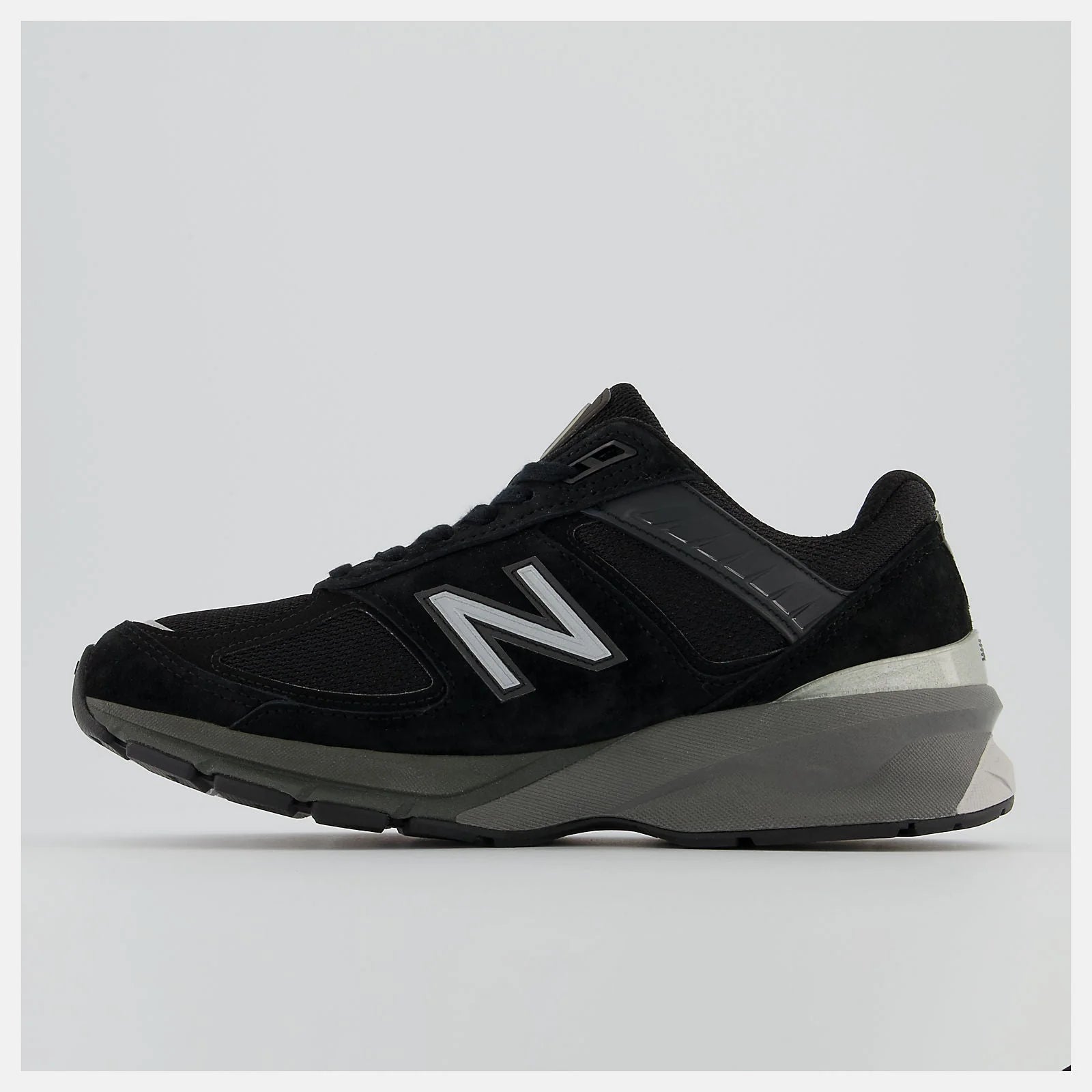Women's 990v5