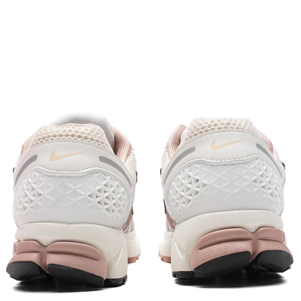 Womens Zoom Vomero 5 Sail Pearl White Particle Pink