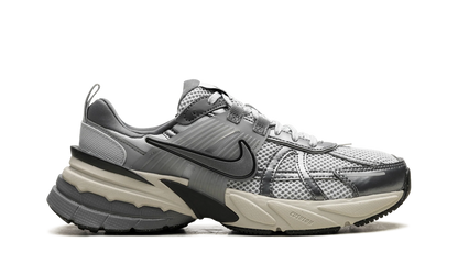 V2K RUN WMNS"Pure Platinum Wolf Grey" FD0736 003