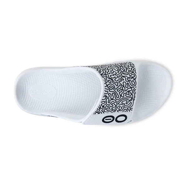 Unisex Ooahh Sports Flex Sandals in White Labyrinth