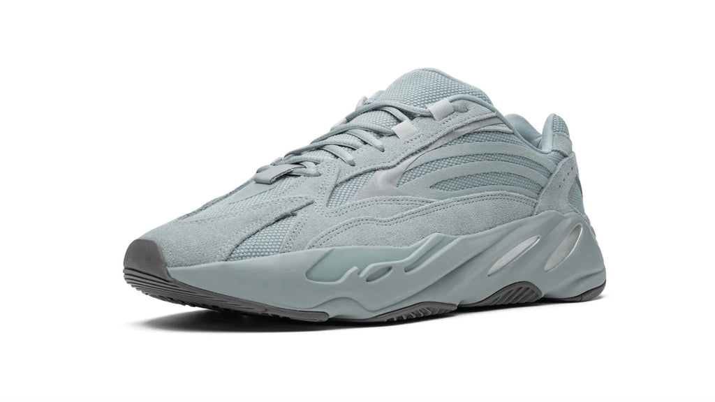 YEEZY BOOST 700 V2 Hospital Blue