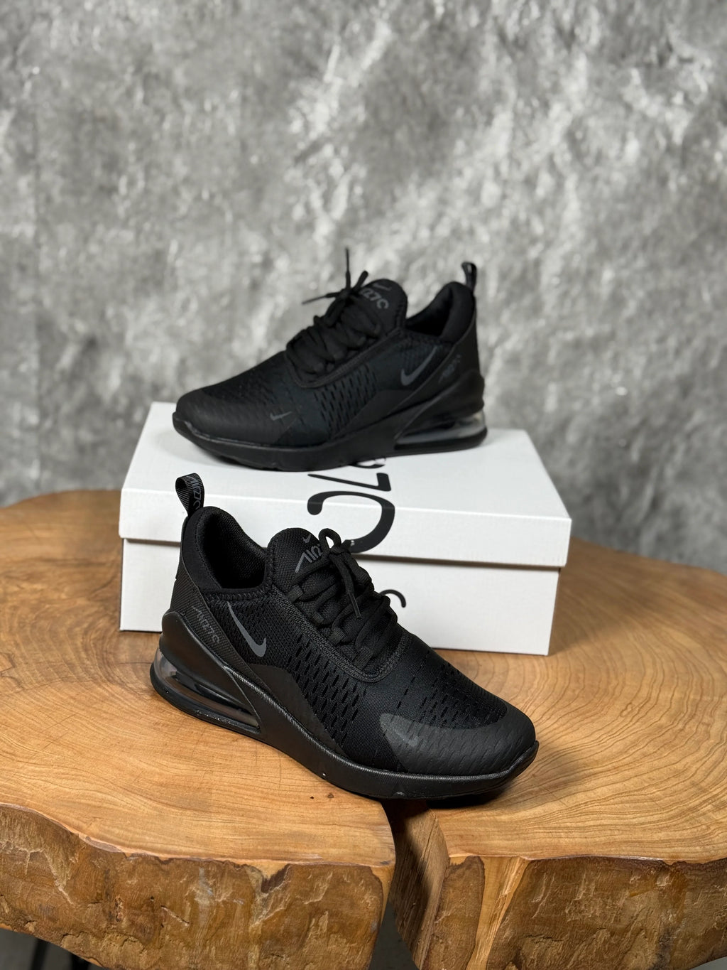 NIKE 270 MODEL