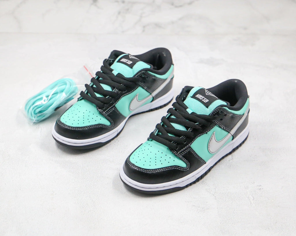 Nike SB Dunk Low Diamond Supply Co Aqua Blue
