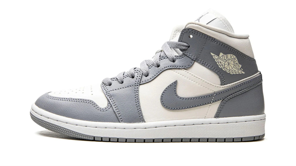 AIR JORDAN 1 MID WMNS Stealth