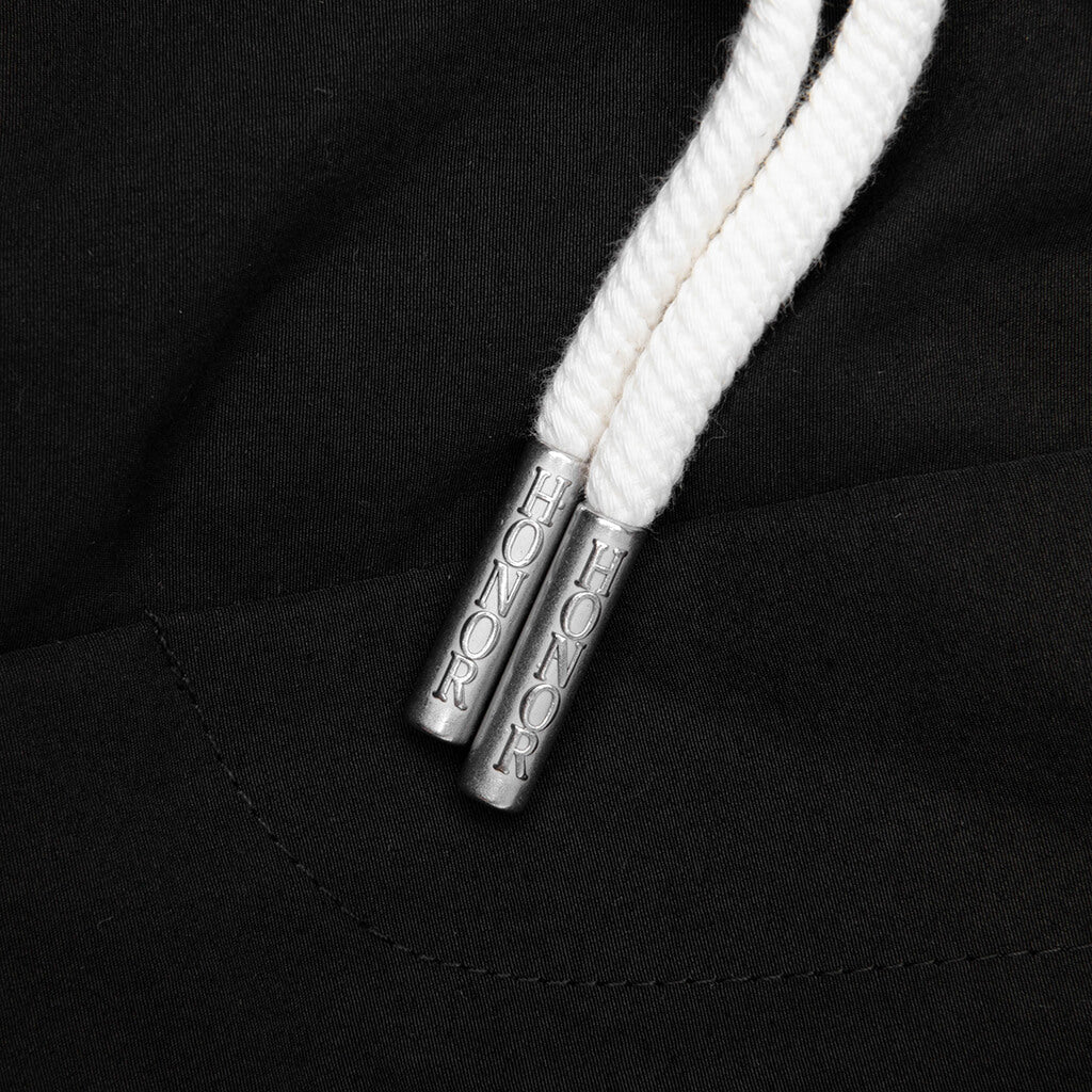 Growth Track Short Black