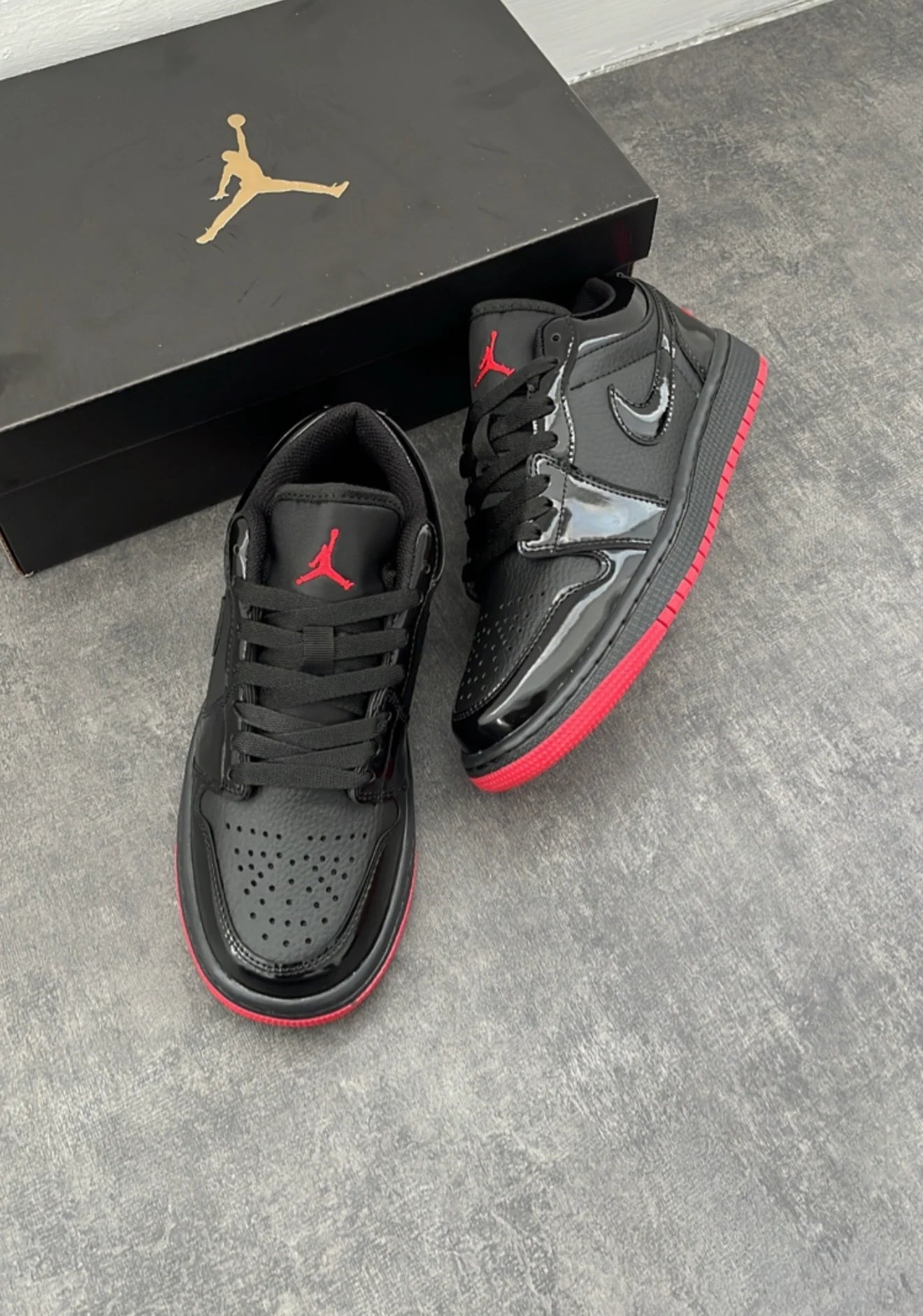 NIKE JORDON