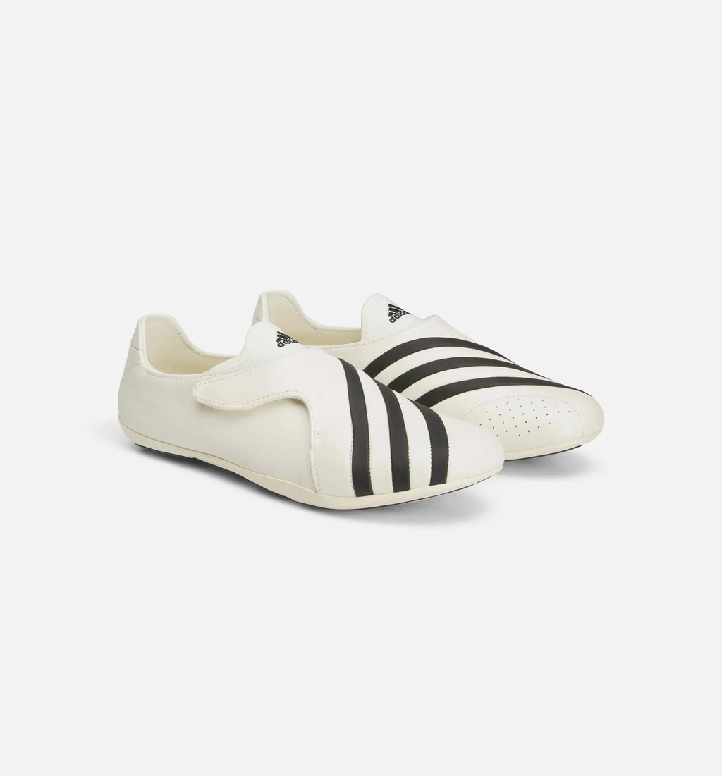Pharrell Williams Yoga Vario Flat Earther Mens Lifestyle Shoe White Black