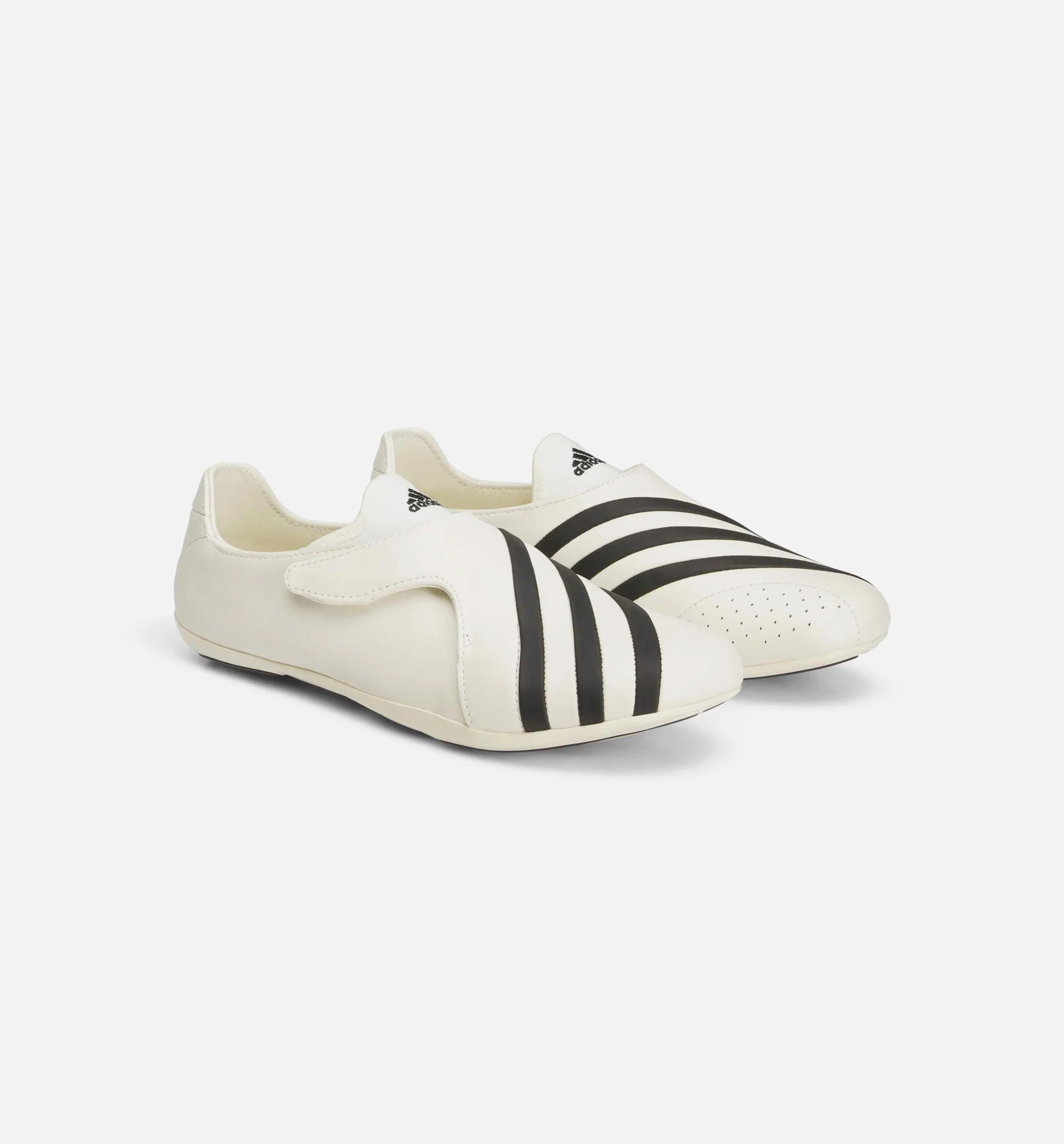 Pharrell Williams Yoga Vario Flat Earther Mens Lifestyle Shoe White Black