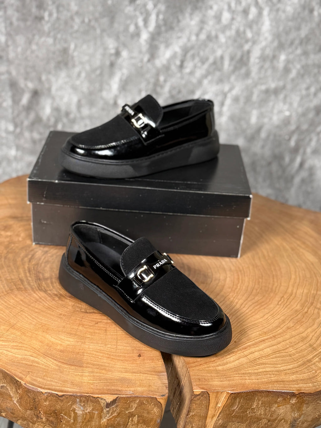 PRADA KLASİK RUGAN SÜET AYAKKABI