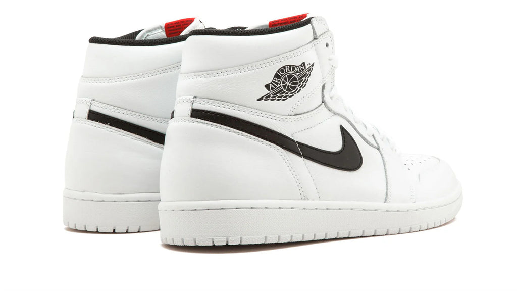 AIR JORDAN 1 RETRO HIGH OG Premium Essentials
