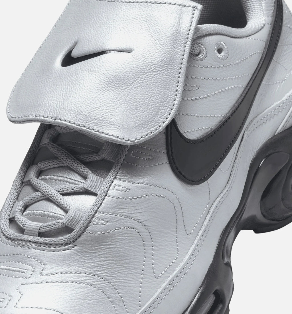 Air Max Plus TNPO Wolf Grey Mens Lifestyle Shoe Wolf Grey Metallic Silver Black