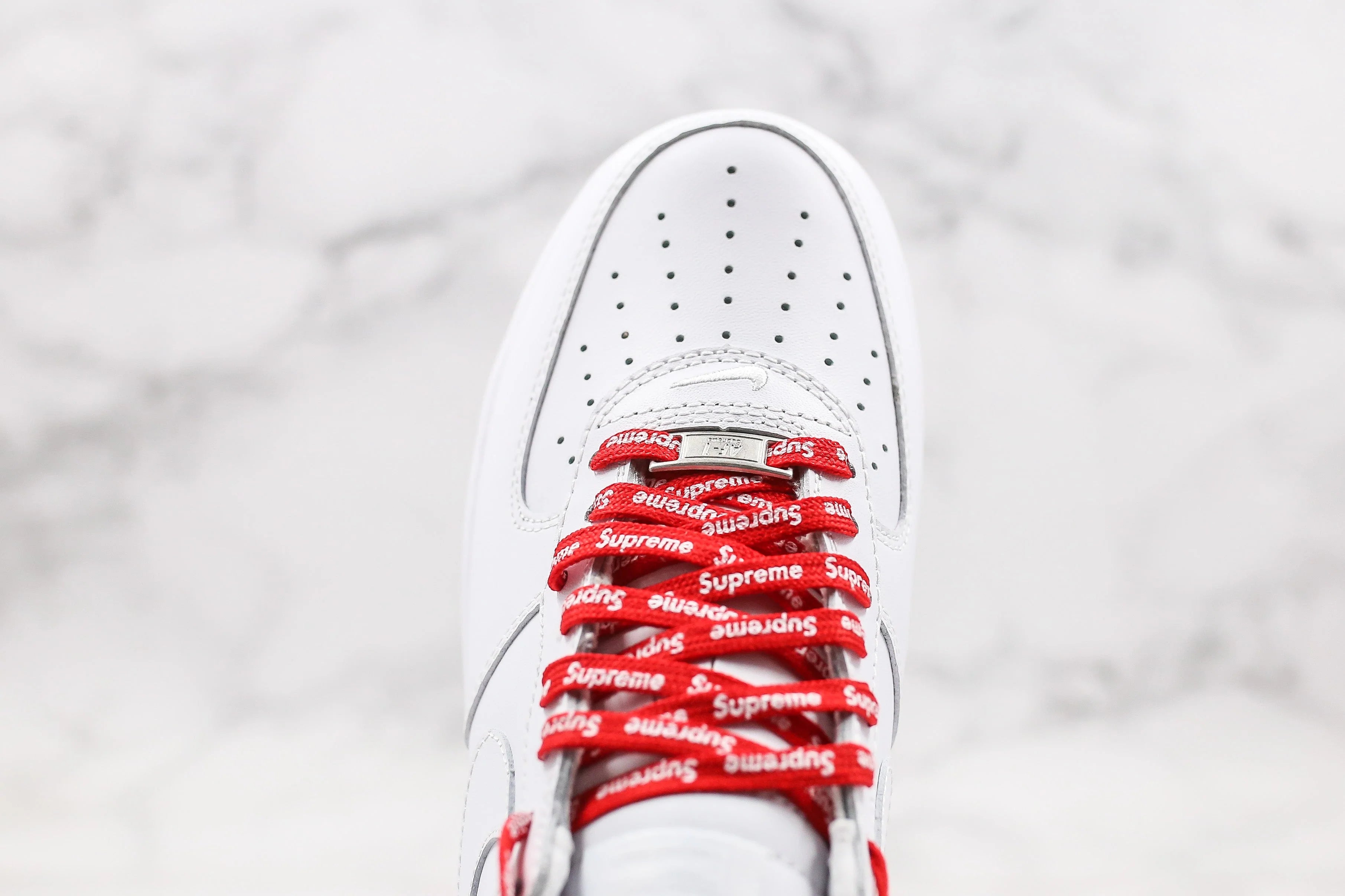 Nike Air Force 1 Low Supreme White