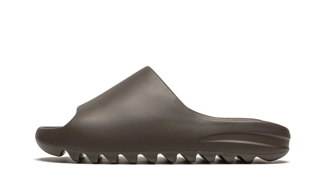 YEEZY SLIDE Soot 2021