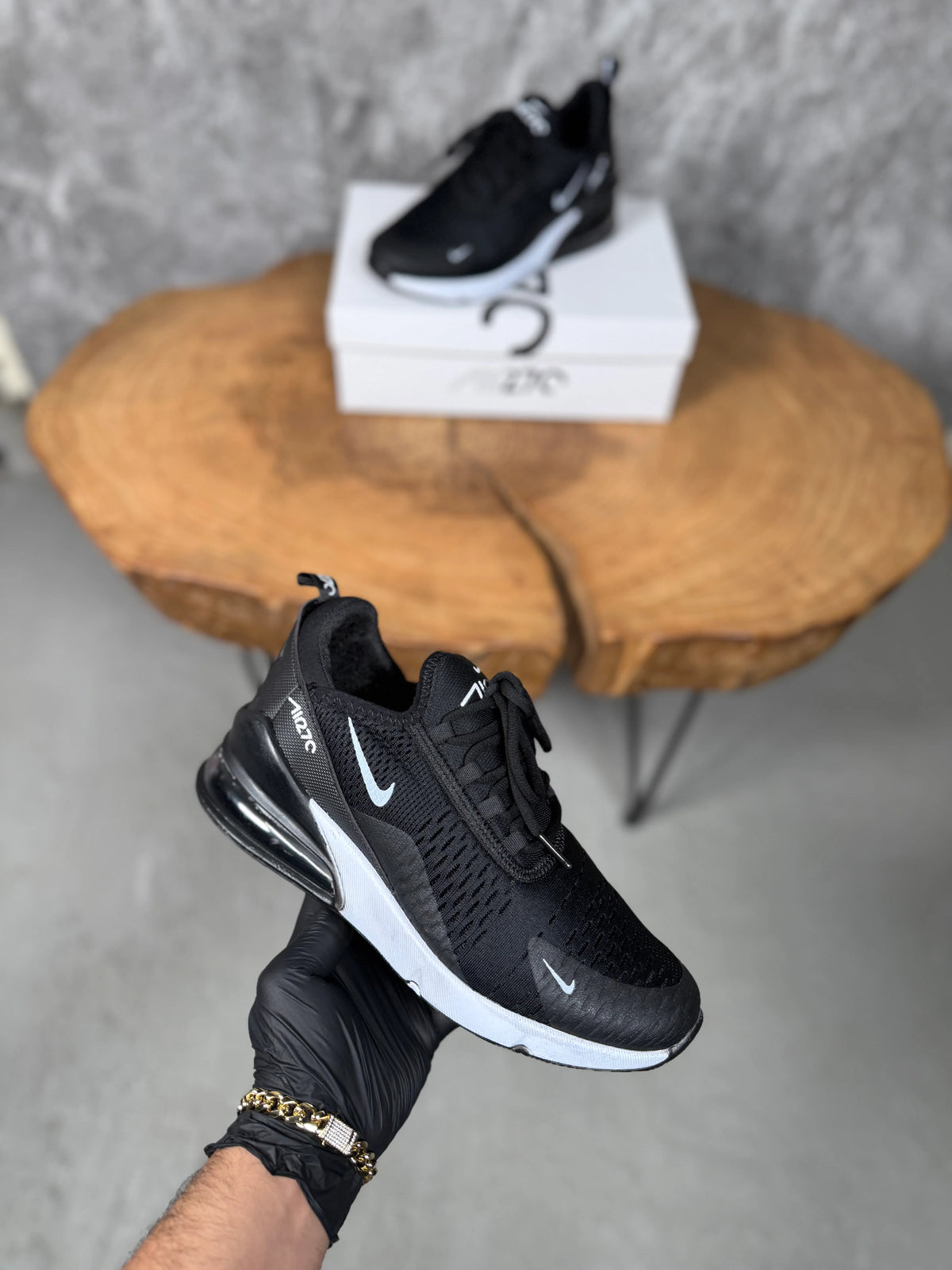 NIKE 270 MODEL