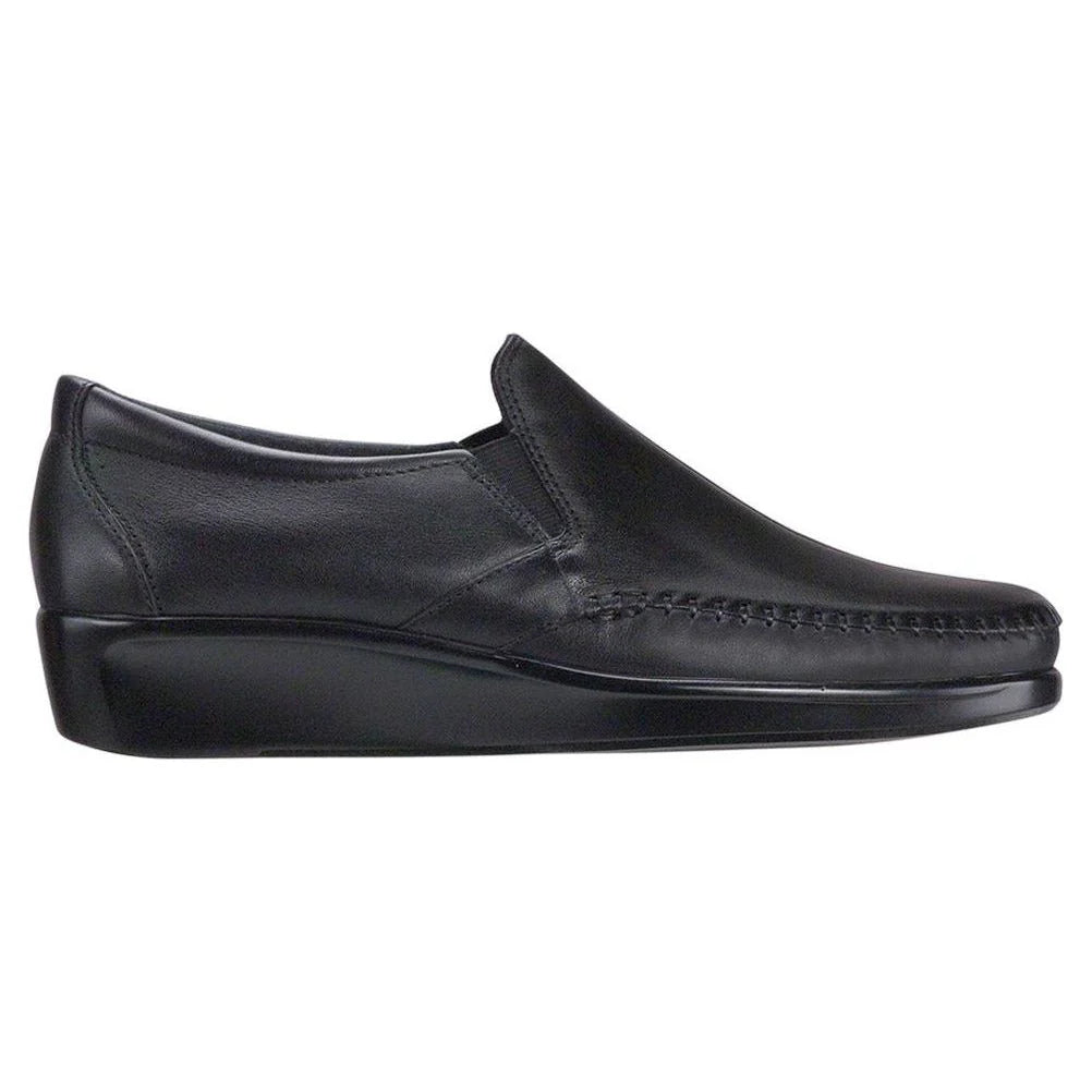 Women's Dream Slip On Loafer in Black