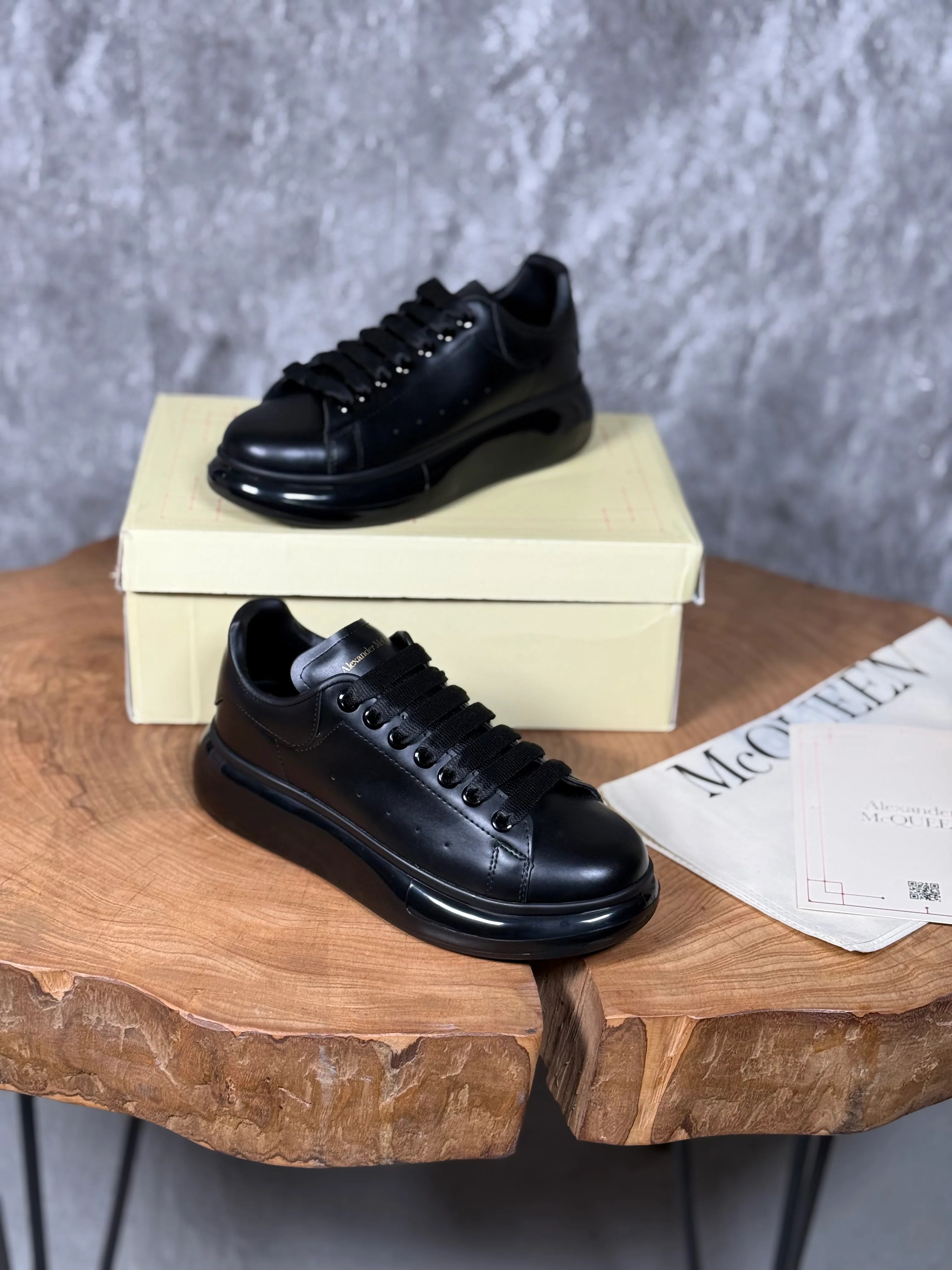 ALEXANDER MQUEN MODEL SİYAH