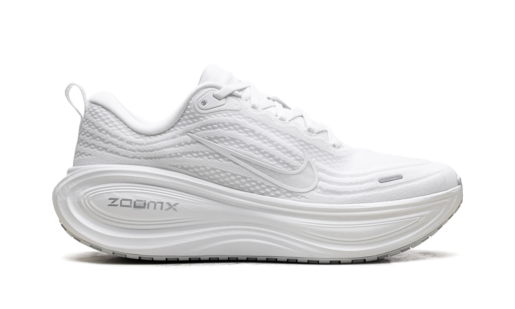 Vomero Plus WMNS"Triple White" HV8154 102