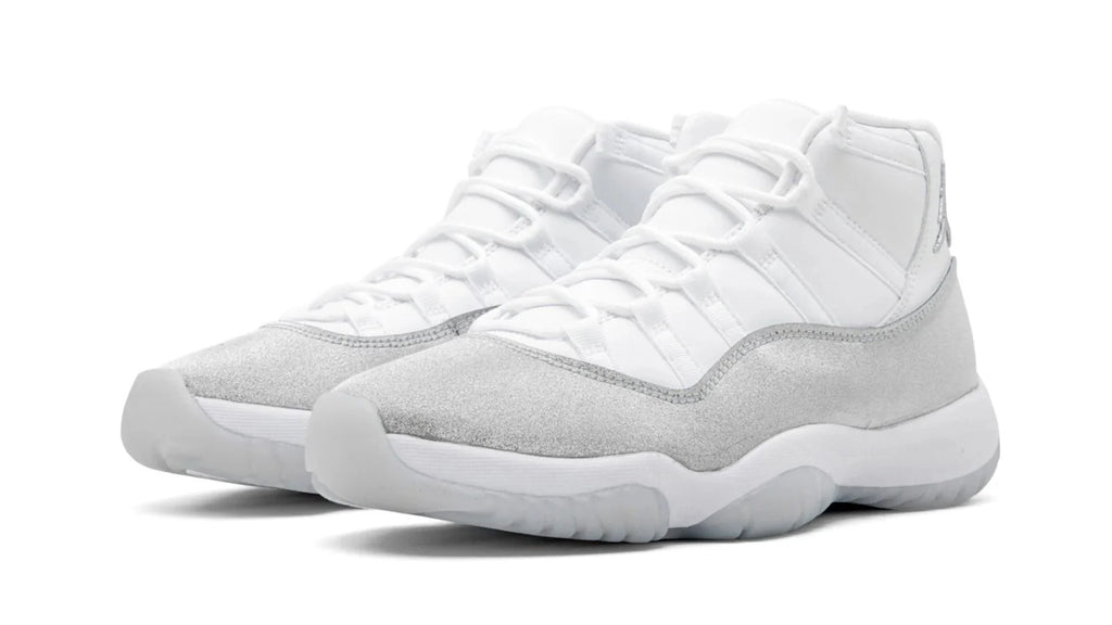 AIR JORDAN 11 RETRO WMNS METALLIC SILVER