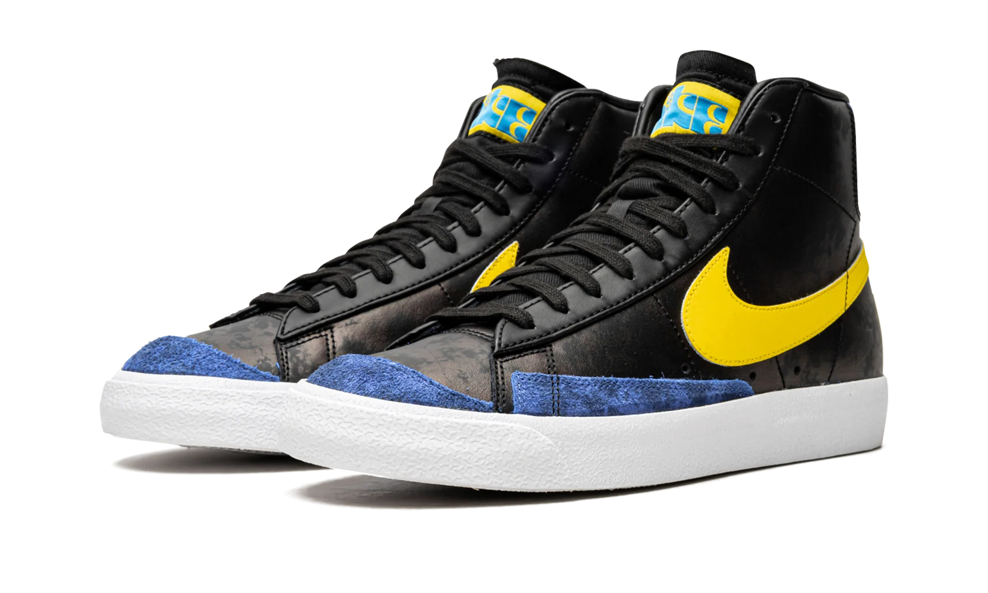 Blazer Mid '77 "Peace Love and Basketball" DC1414 001
