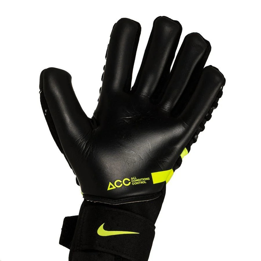 Nike Phantom Elite Goalkeeper Gloves Black Volt