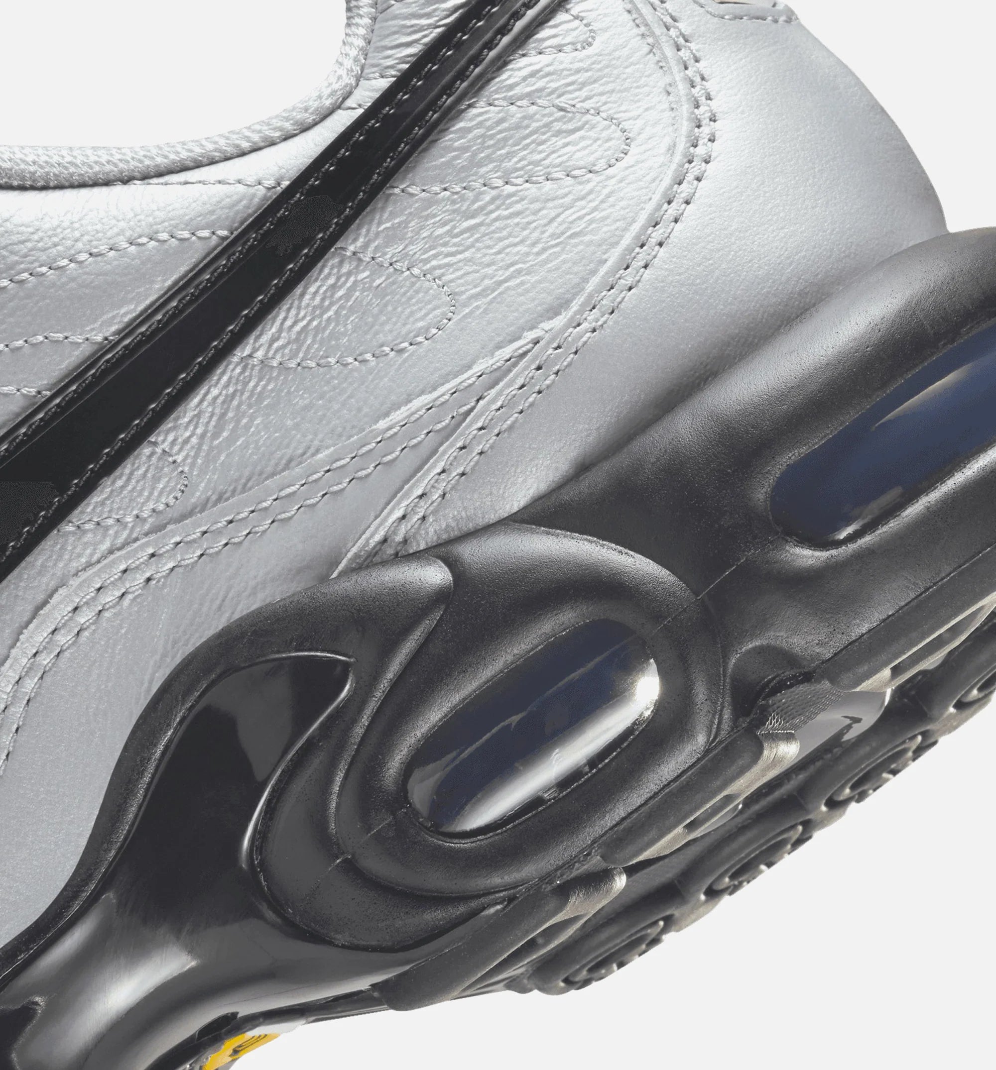 Air Max Plus TNPO Wolf Grey Mens Lifestyle Shoe Wolf Grey Metallic Silver Black