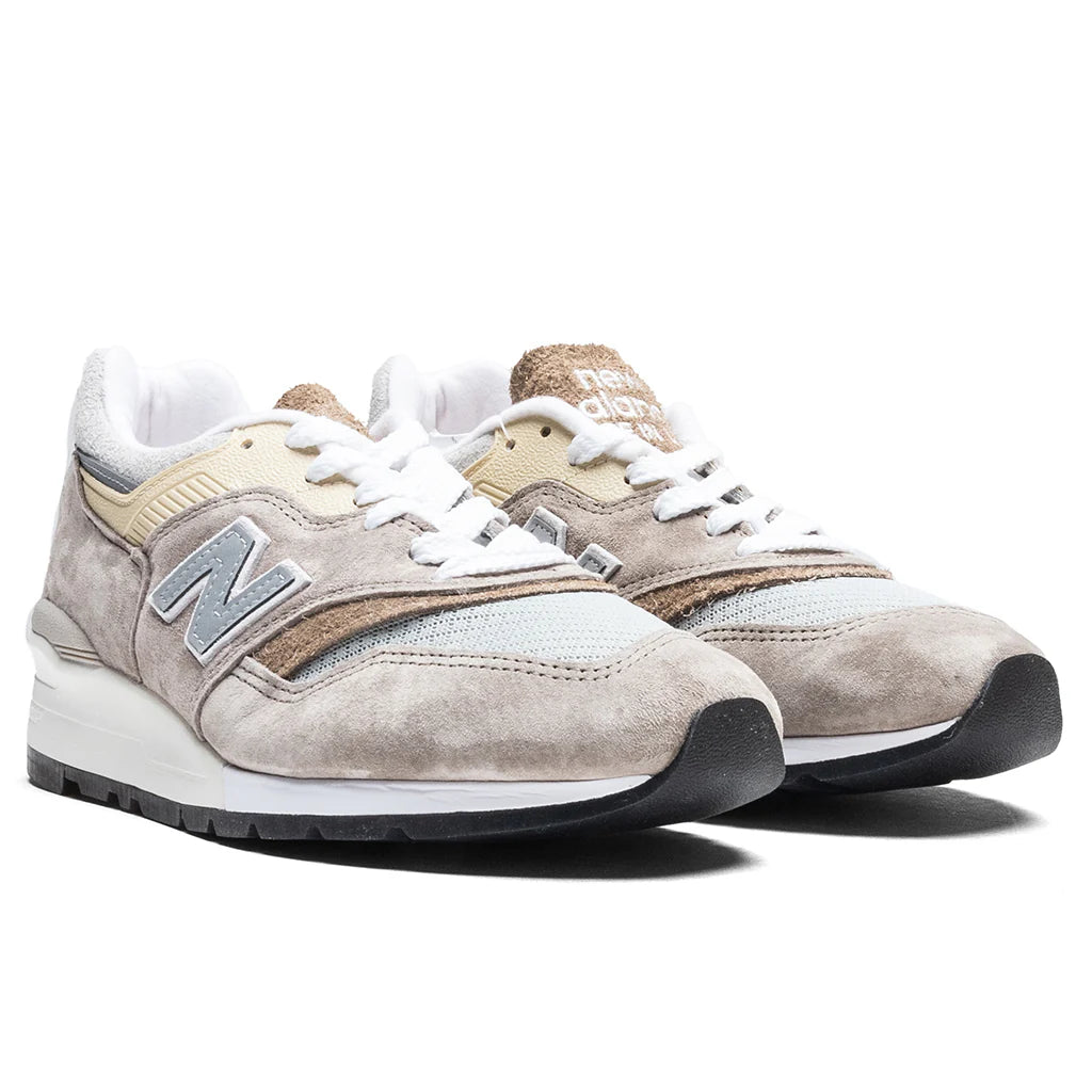 Made in USA 997 Light Mushroom Mirage Gray