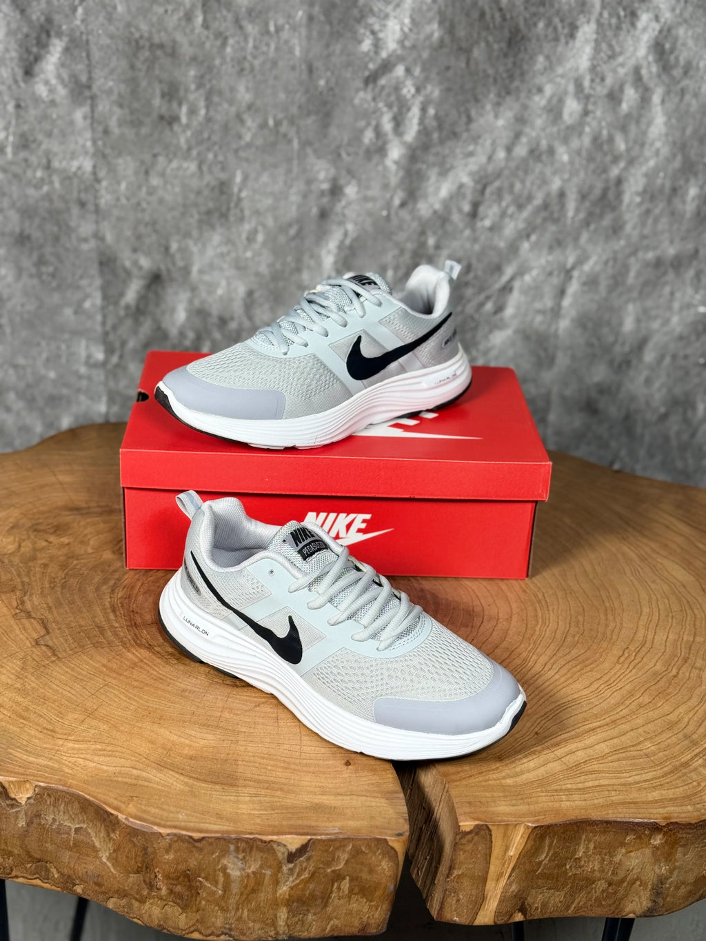 NIKE ZOOM PEGASUS MODEL