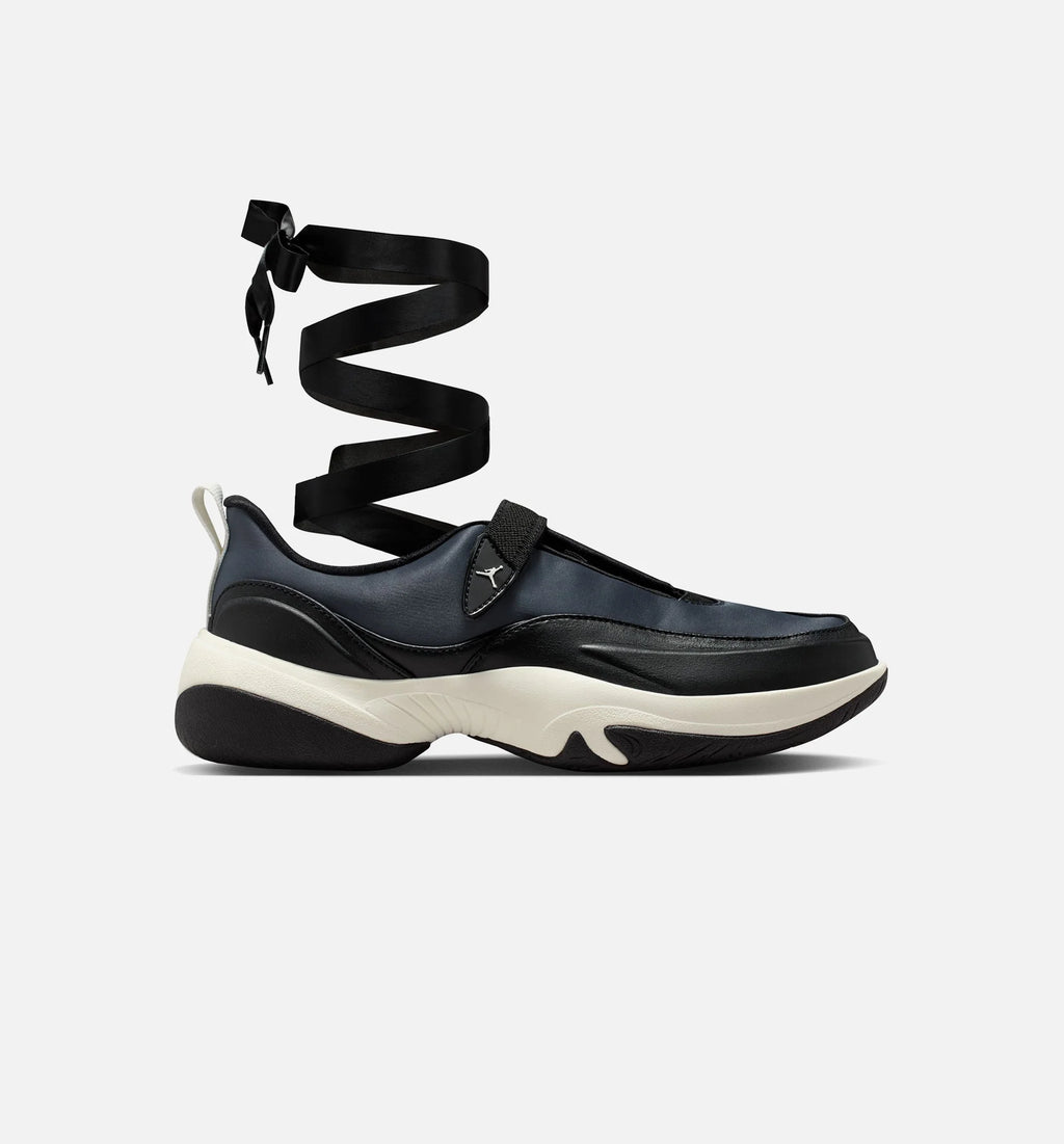 Air Jordan Pointe Womens Lifestyle Shoe Black Sail