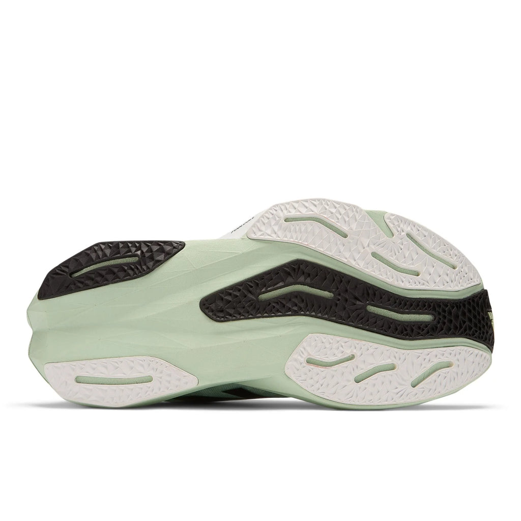 Women's FuelCell Rebel v4