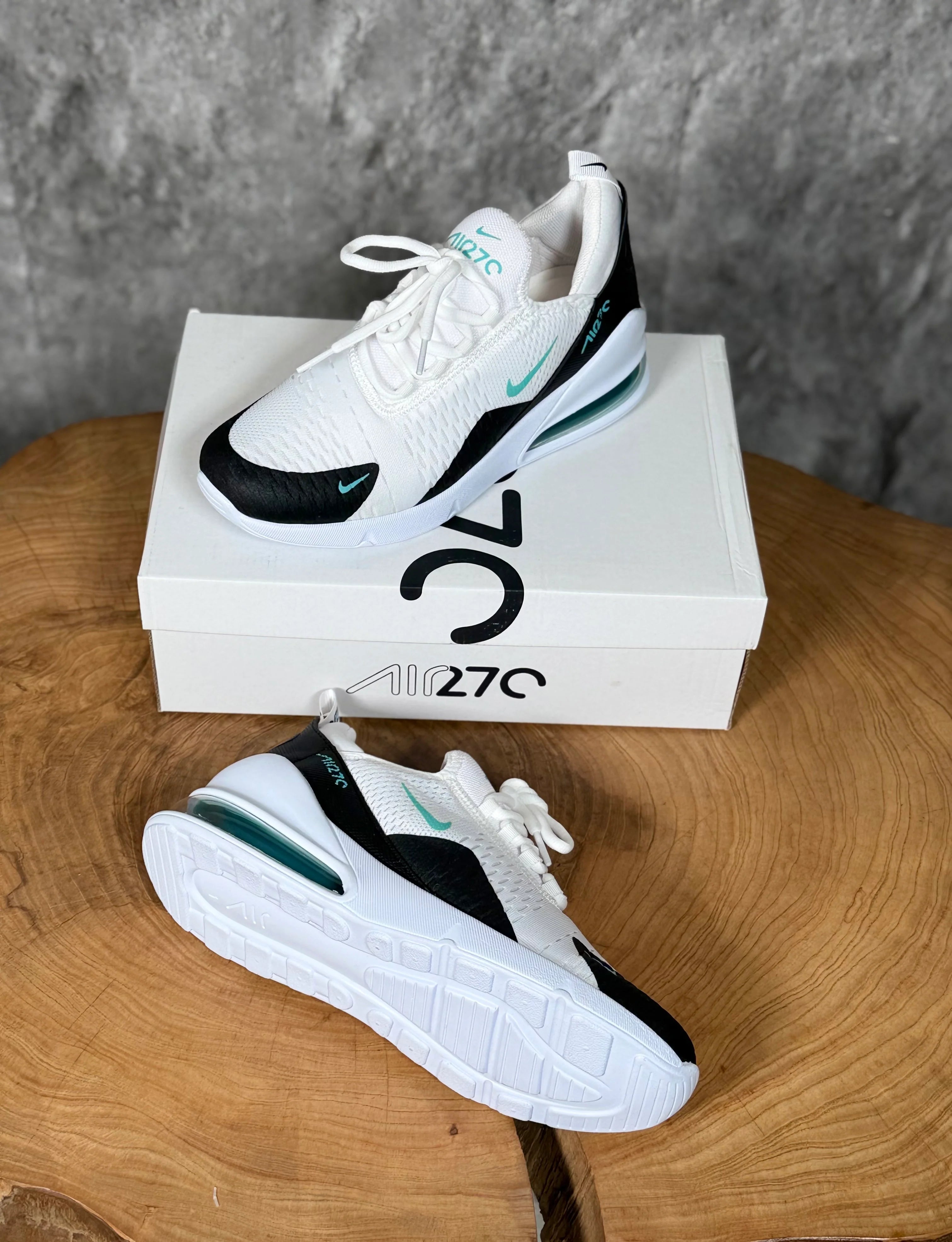 NIKE 270 MODEL