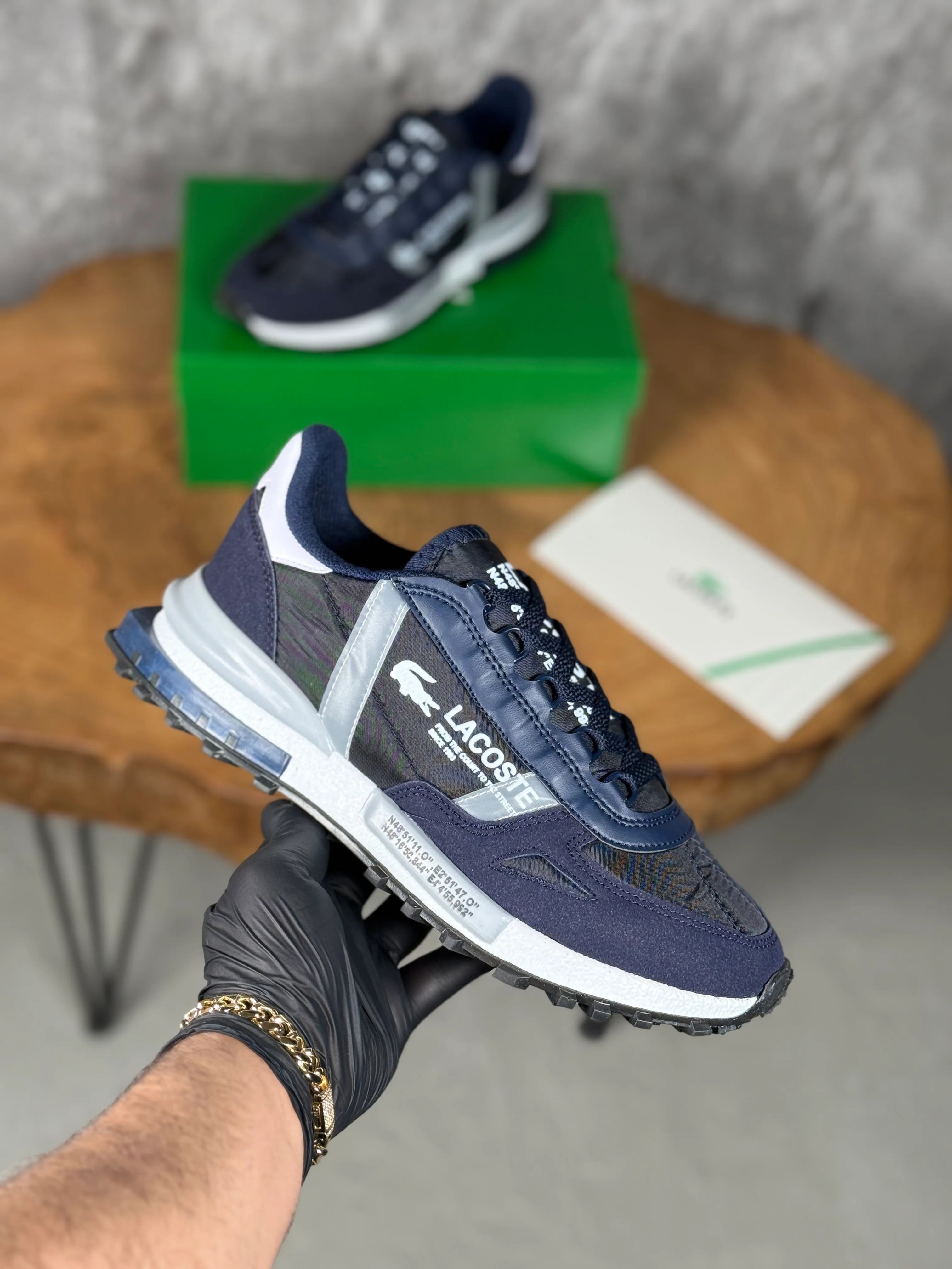 LACOSTE MODEL