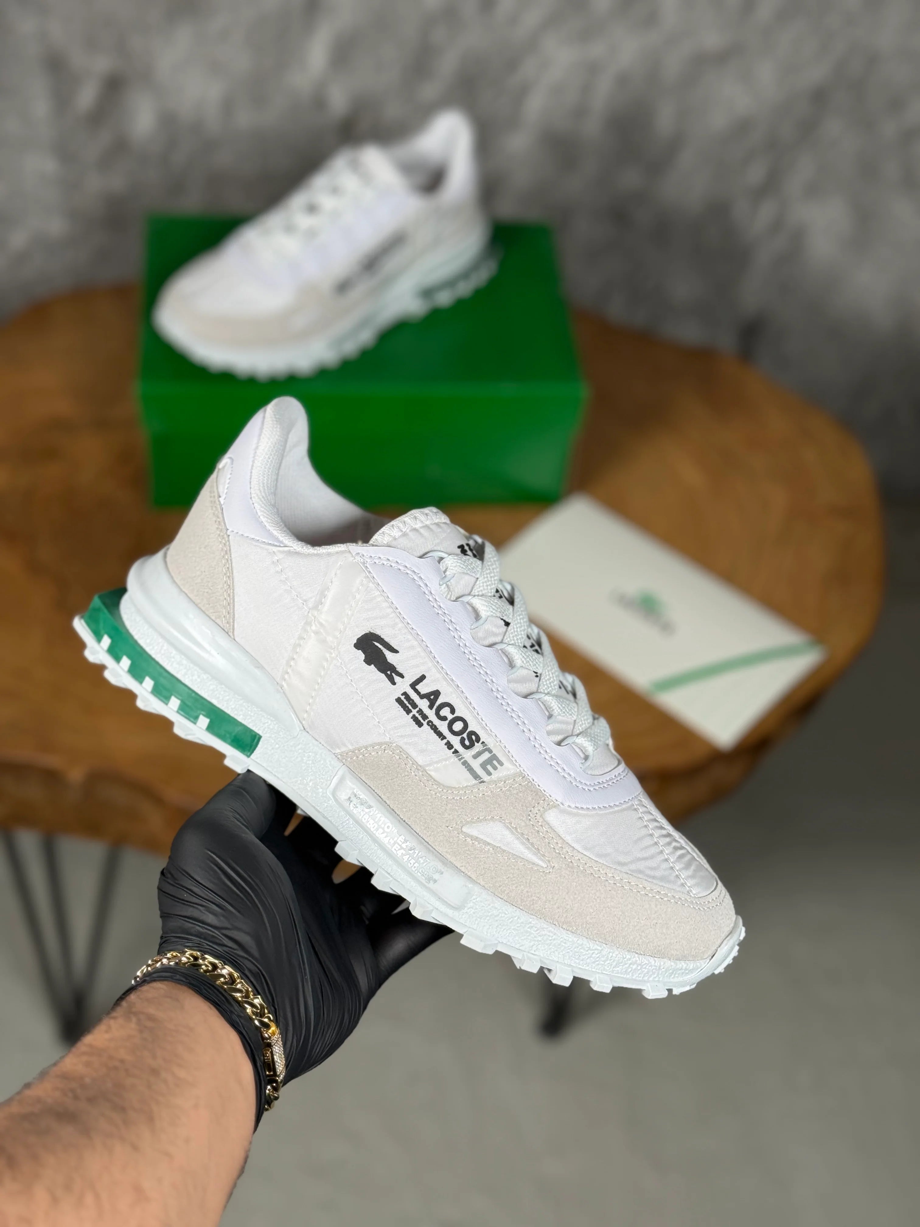 LACOSTE MODEL
