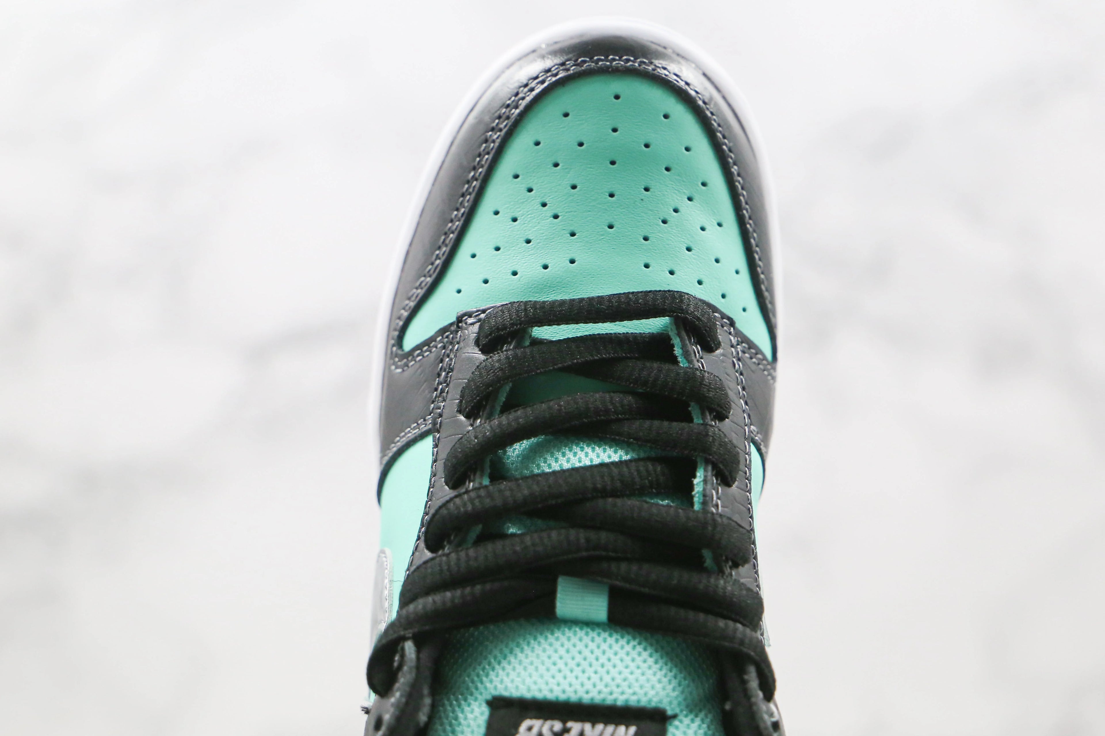 Nike SB Dunk Low Diamond Supply Co Aqua Blue