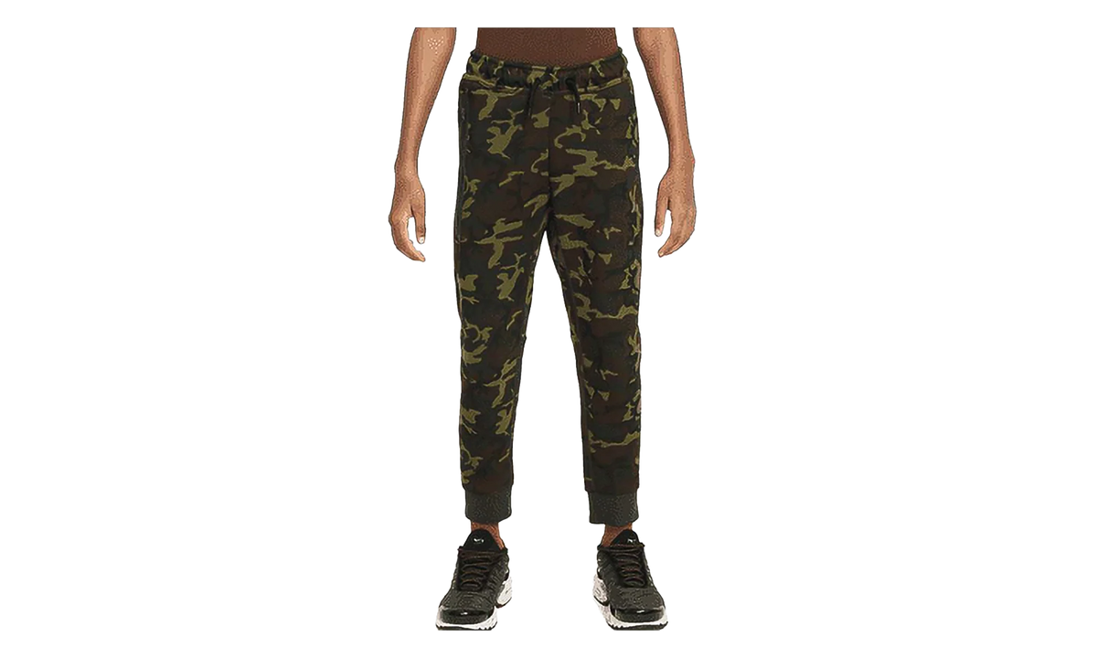 Sportswear Tech Fleece Jogger "Camo" FN9120 010