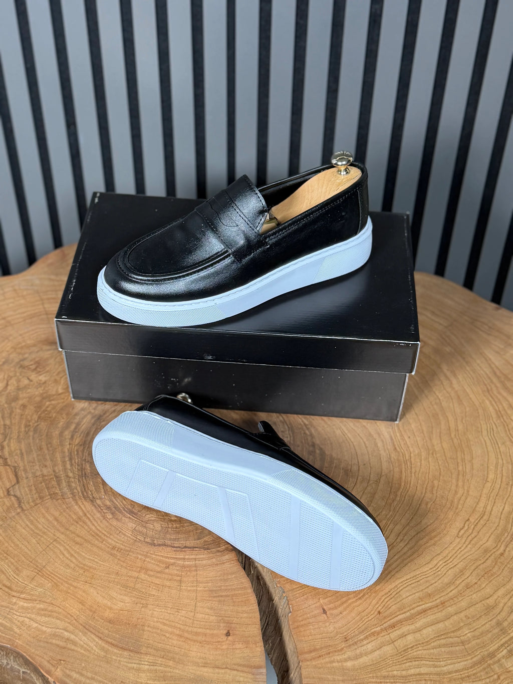 ZARA CASUAL MODEL