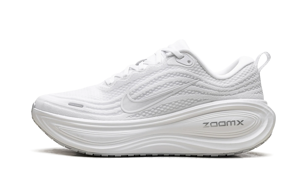 Vomero Plus WMNS"Triple White" HV8154 102